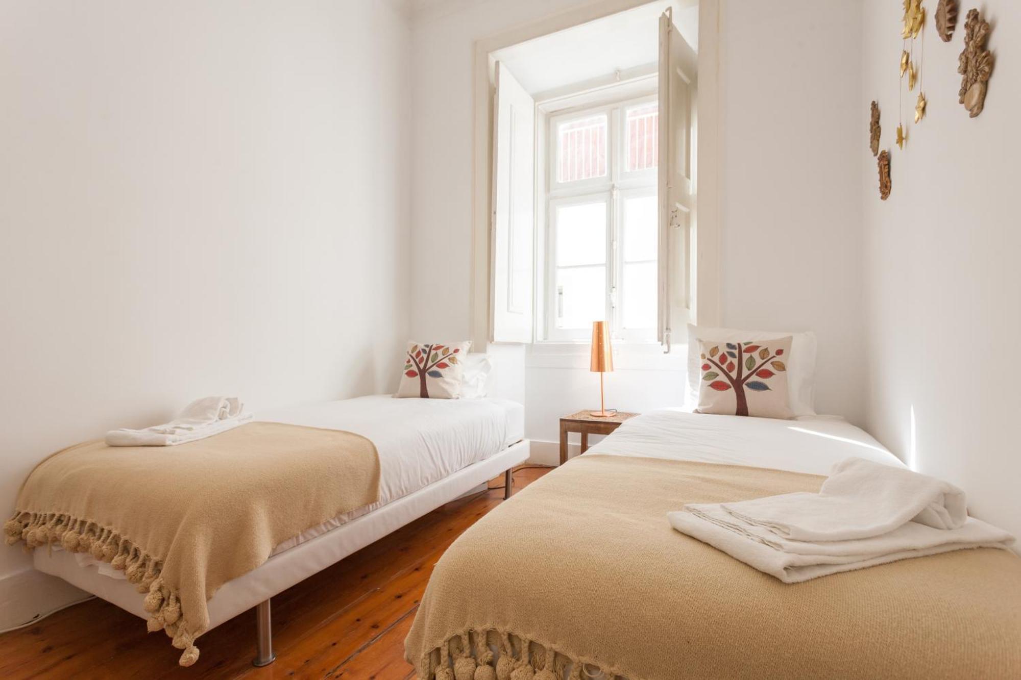 Tejo Vintage Three-Bedroom Apartment - By Lu Holidays Lisboa Εξωτερικό φωτογραφία