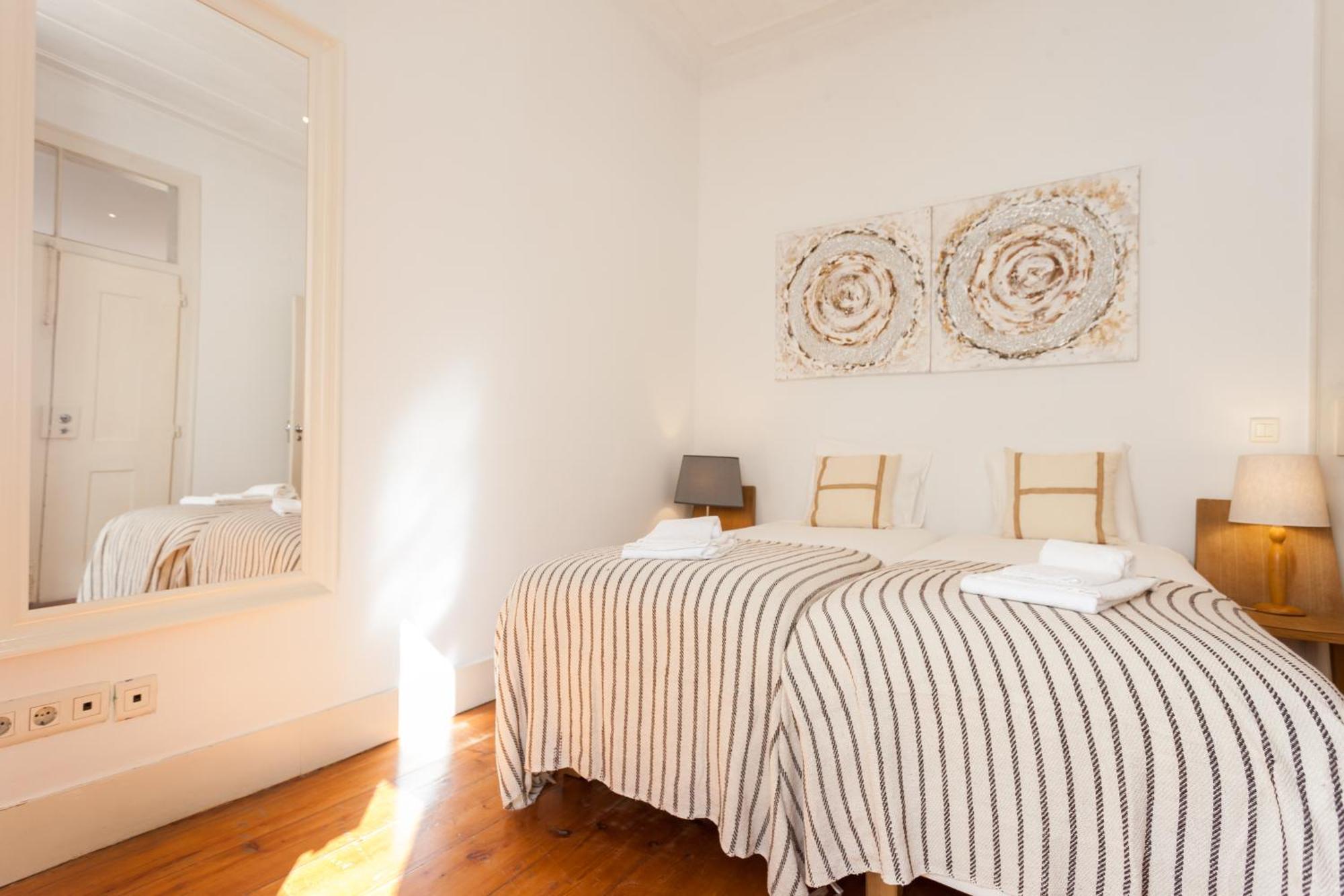 Tejo Vintage Three-Bedroom Apartment - By Lu Holidays Lisboa Εξωτερικό φωτογραφία